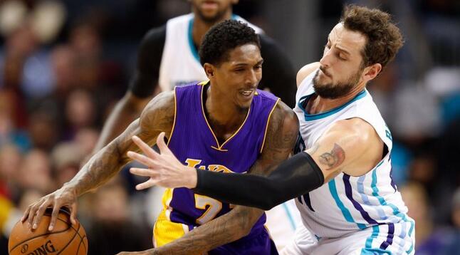 不仅聚焦在 不仅聚焦在