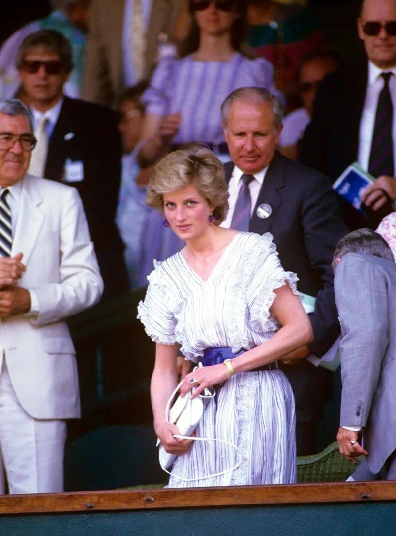 更是通过改 更是通过改