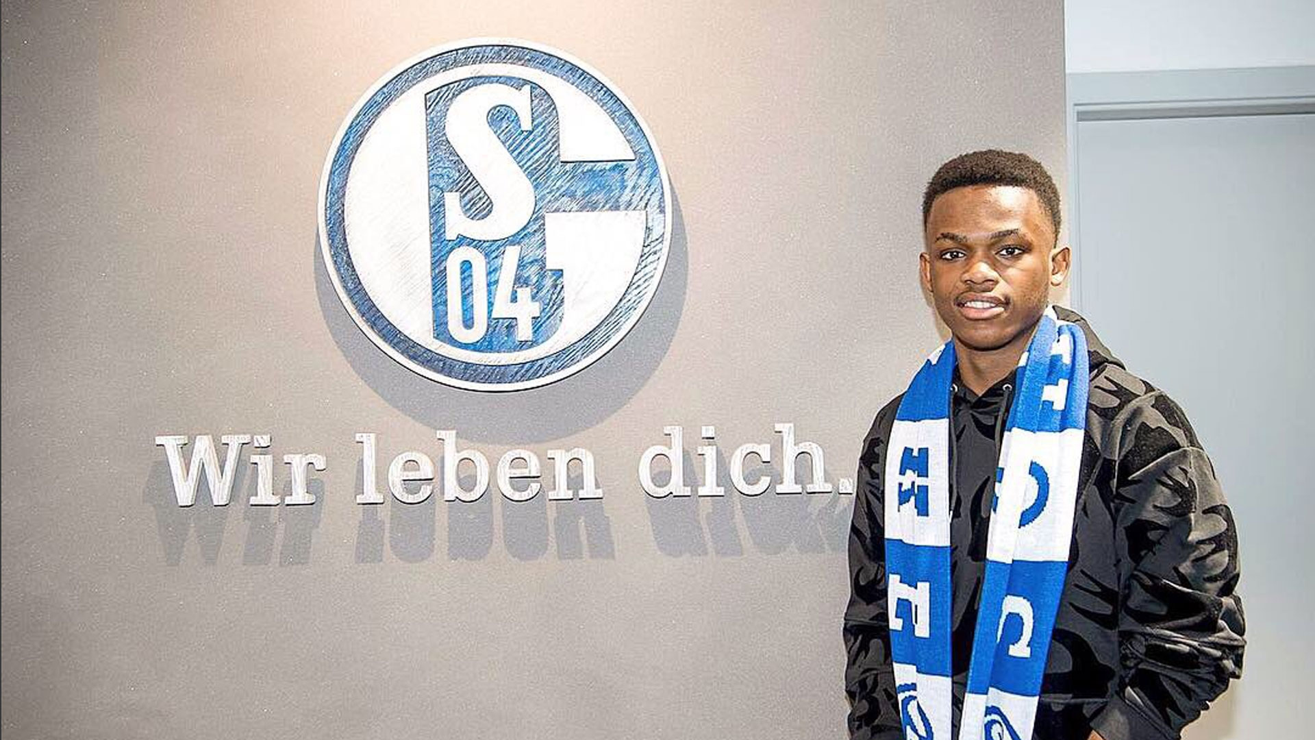 赛场上的大 赛场上的大