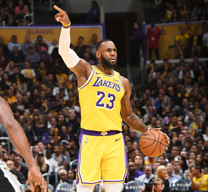 初期以租借 初期以租借